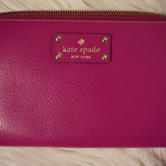 Meet your Posher, Angela - Picture 2 of 7